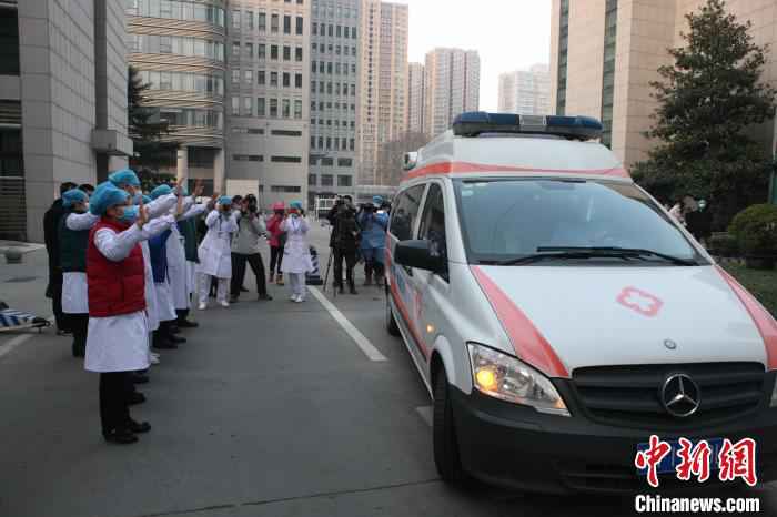  河南：5名患者集体出院 全省累计治愈25例