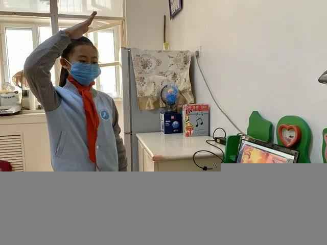  呼和浩特市“云开学”首日：学生满意家长放心