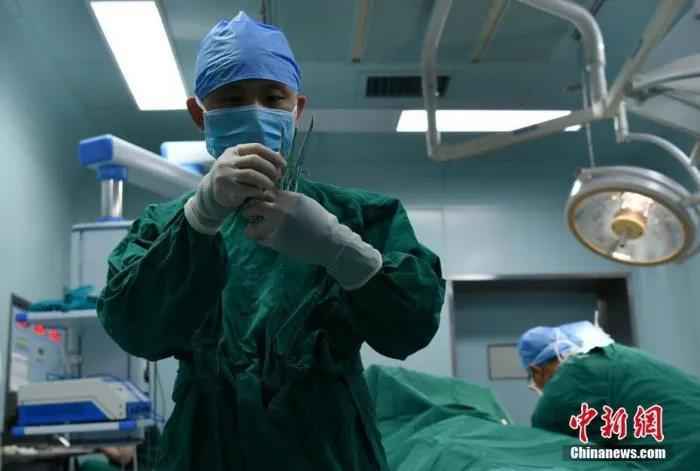  天使，节日快乐！